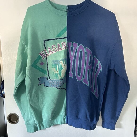 Wild Fable Sweaters - Wild Fable Niagar York Long Sleeve Colorblock Graphic Sweatshirt Women’s Size S
